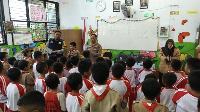 Dalam kegiatan penyuluhan dan sosialisasi.  (Foto: PMJ News)