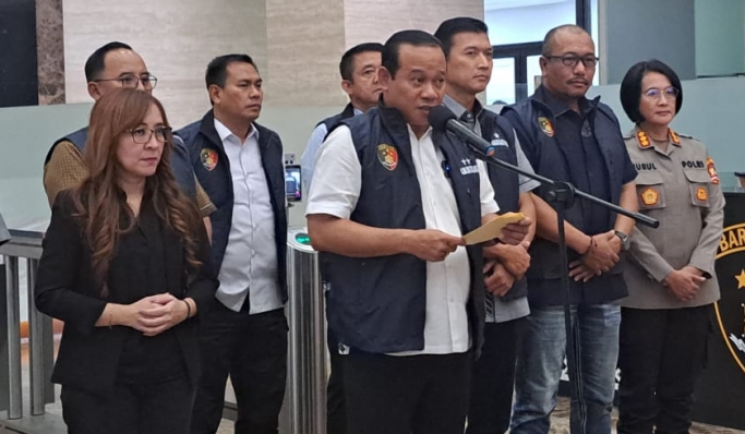 Wakabareskrim Polri Irjen Pol Asep Edi Suheri yang merupakan Kasatgas Anti Mafia Bola Polri saat memberikan keterangan pers. (Foto: PMJ News/Fajar)