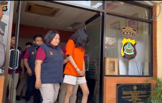 Selebgram ZDL buang bayi di Bandara Ngurah Rai. (Foto: PMJ/Ist).