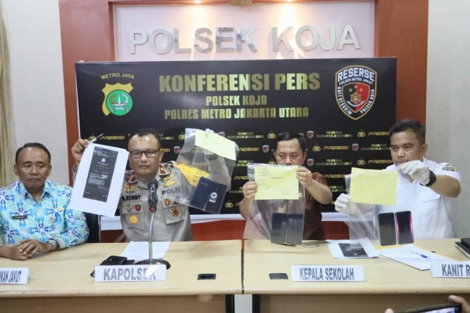 Jumpa Pers kasus pelajar ngeprank ancam bom di Mal Jakut. (Foto: PMJ/Ist).