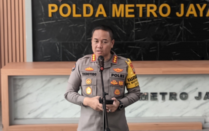 Kabid Humas Polda Metro Jaya Kombes Pol trunoyudo Wisnu Andiko saat memberikan keterangan pers. (Foto: PMJ News/Fajar)