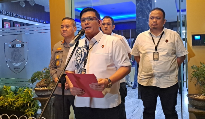 Dirreskrimsus Polda Metro Jaya, Kombes Pol Ade Safri Simanjuntak saat konferensi pers. (Foto: PMJ News/Fajar)
