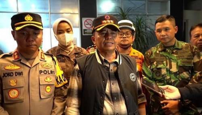 Pj Bupati Sumedang Herman Suryatman beri keterangan. (Foto: PMJ/Dok Pemda Semuedang).