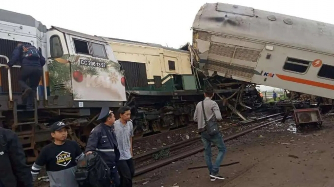 Tabrakan kereta di Bandung, Jawa Barat. (Foto; PMJ/Istimewa).