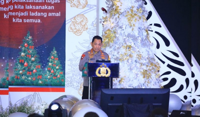 Kapolri Jenderal Listyo Sigit Prabowo menghadiri ibadah dan perayaan Natal Mabes Polri 2023. (Foto: PMJ News/Divhumas Polri)