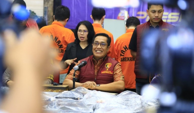 Dirtipidum Polri, Brigjen Pol Djuhandani Rahardjo Puro saat konferensi pers. (Foto: PMJ News)
