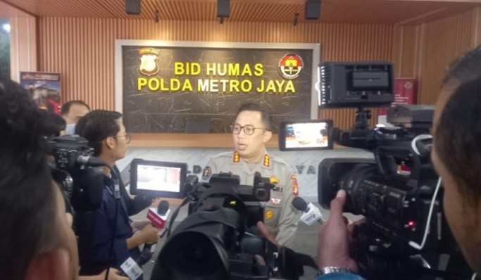 Kabid Humas Polda Metro Jaya Kombes Ade Ary Syam Indradi saat memberikan keterangan pers. (Foto: PMJ News)