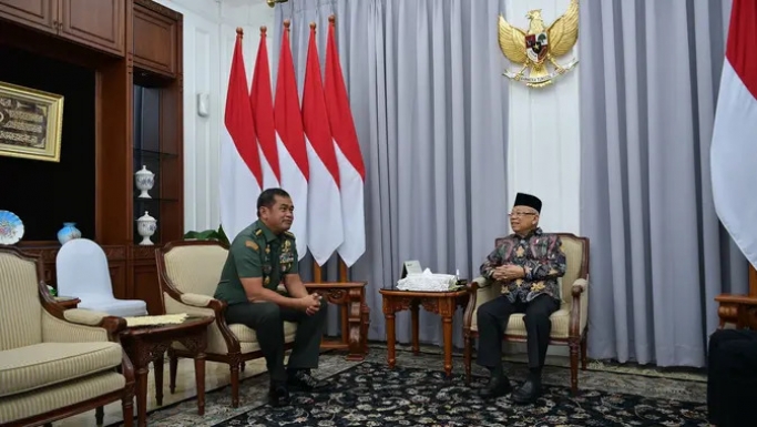 Wapres Maruf Amin bertemu dengan KSAD Jenderal TNI Maruli Simanjuntak. (Foto: PMJ/Dok BPMI Setwapres).