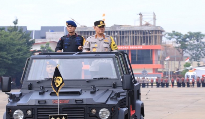 Kepala Baharkam Polri, Komjen Pol Fadil Imran memimpih Apel Gelar Pasukan Pengamanan Pemilu. (Foto: PMJ News)