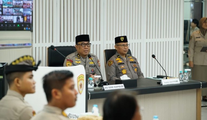Polri menggelar kegiatan Doa Bersama Lintas Agama dalam rangka mewujudkan Pemilu 2024 yang damai. (Foto: PMJ News)