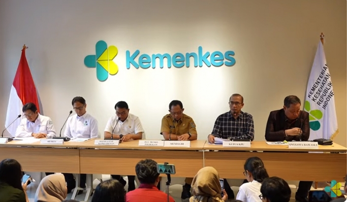 Ketua Komisi Pemilihan Umum RI, Hasyim Asy'ari saat konferensi pers di Kementerian Kesehatan. (Foto: PMJ News/YouTube Kemenkes RI)