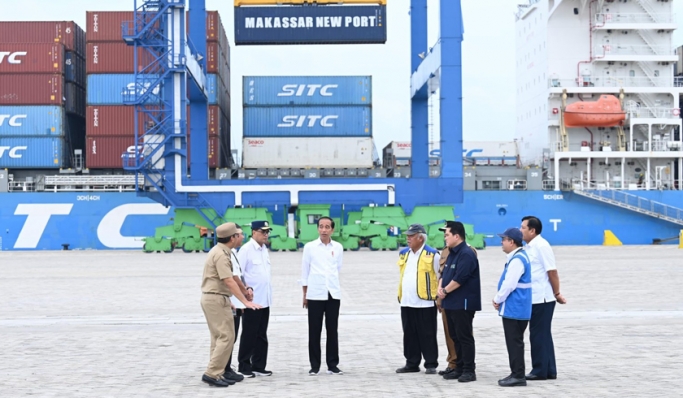 Presiden Jokowi meresmikan Makassar New Port (MNP), Sulawesi Selatan. (Foto: PMJ News/BPMI Setpres)