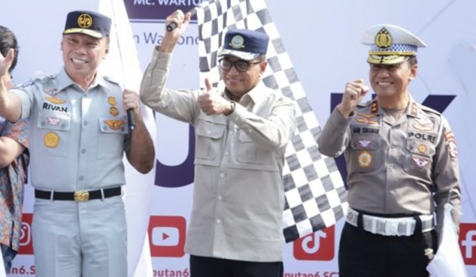 Menhub Budi Karya saat bersama Kakorlantas Polri, Irjen Pol Aan Suhanan beberapa waktu lalu. (Foto: PMJ News/Istimewa)