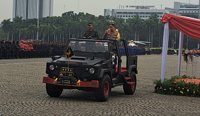 Kapolri Jenderal Polisi Listyo Sigit Prabowo memimpin apel gelar pasukan Operasi Ketupat 2024. (Foto: PMJ News/Fajar)