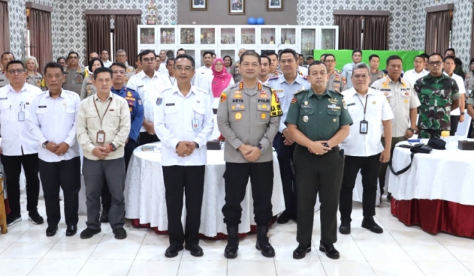 Polres Metro Depok bersama stakeholder terkait menggelar rapat koordinasi lintas sektoral dalam rangka persiapan Operasi Ketupat 2024 untuk pengamanan Idul Fitri. (Foto: PMJ News)