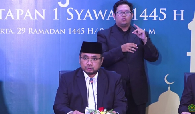 Menteri Agama Yaqut Cholil Qoumas dalam konferensi pers penetapan Hari Raya Idul Fitri. (Foto: PMJ News/YouTube Kemenag RI)