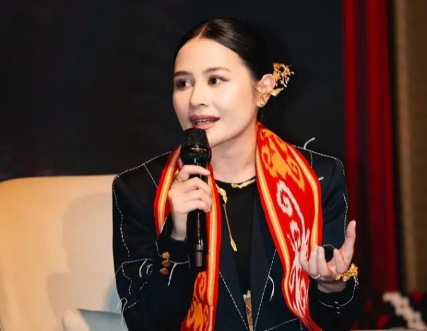 Artis cantik Prilly Latuconsina. (Foto: PMJ/Instagram).