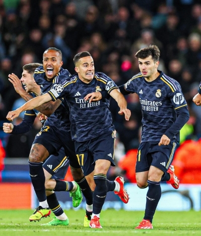 Pemain Real Madrid rayakan kemenangan dan lolos ke babak semifinal Liga Champions. (Foto: PMJ/Instagram).