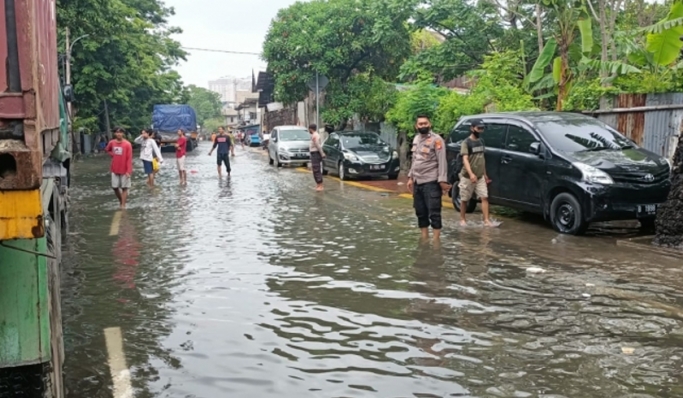Banjir rob di wilayah pesisir Jakarta Utara beberapa waktu lalu. (Foto: PMJ News/Ilustrasi)