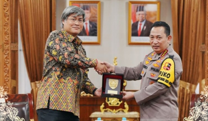 Kapolri Jenderal Listyo Sigit Prabowo menerima audiensi Perwakilan Umat Buddha Indonesia. (Foto: PMJ News/Divhumas Polri).