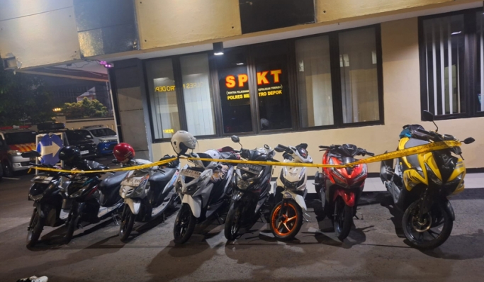 Sepeda motor milik pelaku balap liar Diamankan ke Polres Metro Depok. (Foto: PMJ News)