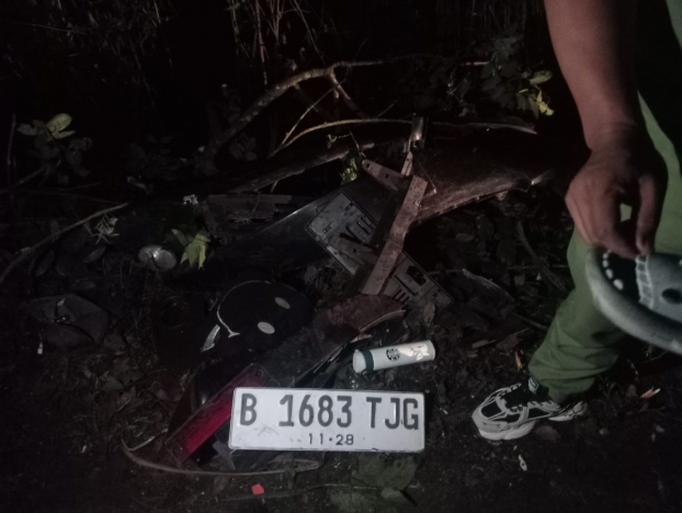 Fortuner kecelakaan di Jurang Gunung Bromo. (Foto: PMJ/Ist).