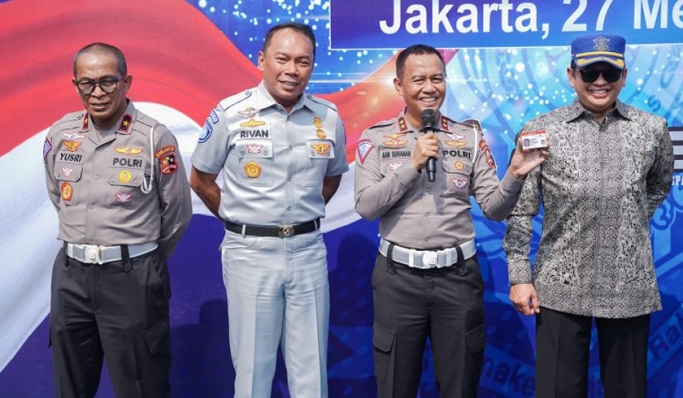 Kepala Korlantas Polri, Irjen Pol Aan Suhanan saat peluncuran SIM C1. (Foto: PMJ News)