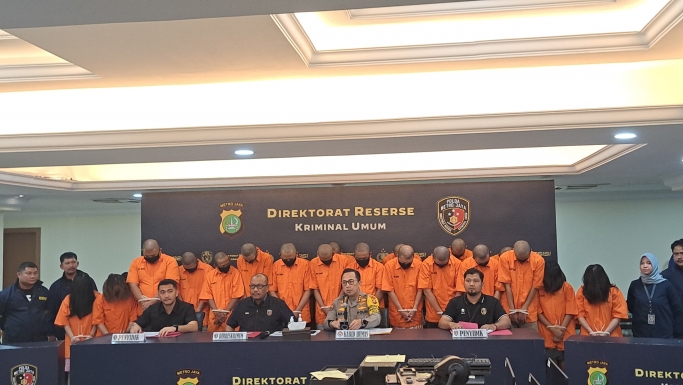 Polda Metro gerebek judi online beromset puluhan miliar di Bogor. (Foto: PMJ/Fajar).