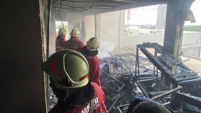 Kebakaran Hotel di Alam Sutera. 9Foto: PMJ/Ist). 