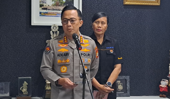 Kabid Humas Polda Metro Jaya, Kombes Pol ade ary Syam Indradi saat konferensi pers. (Foto: PMJ News/Fajar)