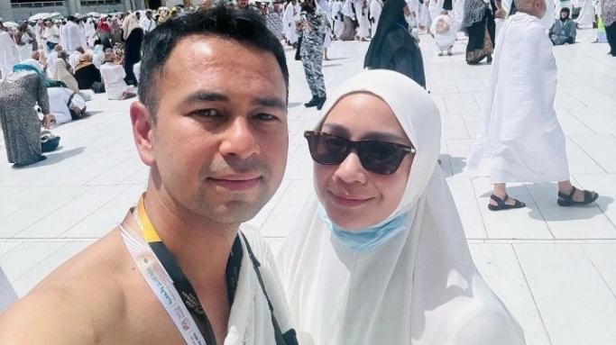 Raffi Ahmad dan istrinya Nagita Slavina tunaikan ibadah Haji. (Foto: PMJ/Instagram Nagita Slavina).