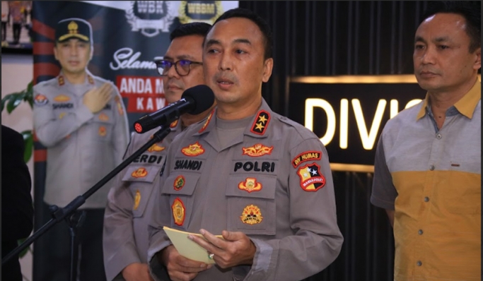 Kadiv Humas Polri, Irjen Pol Shandi Nugroho saat konferensi pers. (Foto: PMJ News/Divhumas Polri)