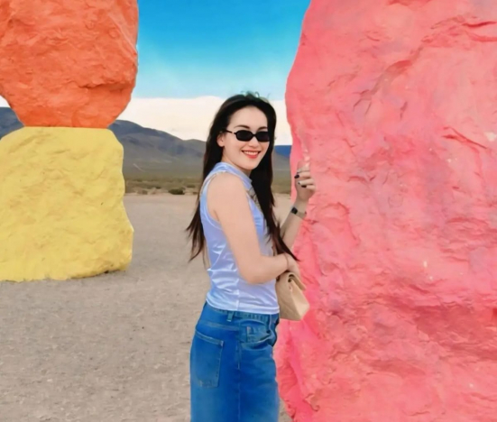 Ayu Ting Ting saat liburan di USA. (Foto: PMJNews/Instagram).