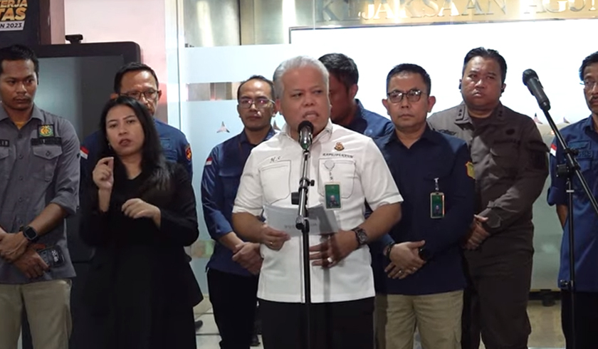 Kapuspenkum Kejagung, Harli Siregar saat konferensi pers. (Foto: PMJ News/YouTube @kejaksaan ri)