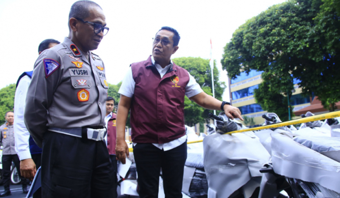 Dittipidum Bareskrim Polri mengungkap kasus penggelapan kendaraan bermotor dari Indonesia ke luar negeri. (Foto: PMJ News)