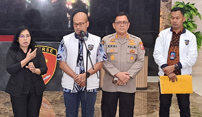 Kasubdit 2 Dittipidsiber Bareskrim Polri, Kombes Pol Alfis Suhaili saat konferensi pers. (Foto: PMJ News/Fajar)