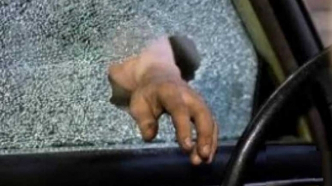 Ilustrasi kasus pencurian spesialis pecah kaca mobil. (Foto: Dok PMJ News).