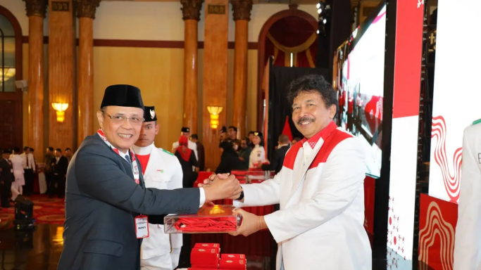 BPIP Bagikan Duplikat Bendera Pusaka ke Bupati dan Walikota. (Foto: PMJ/Dok BPIP).