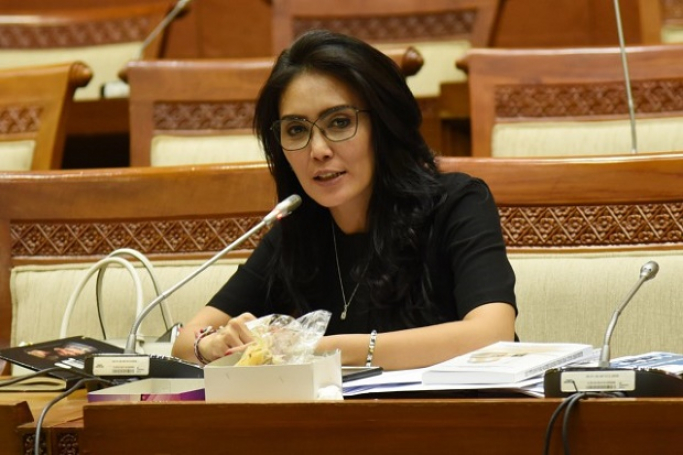 Artis dan politisi Rieke Diah Pitaloka. (Foto: PMJ/dpr.go.id).