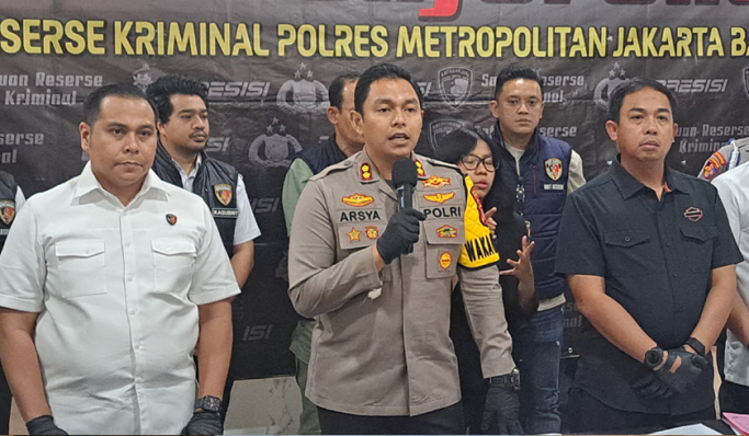 Polres Metro Jakarta Barat menggelar rilis penangkapan pelaku tawuran antara kelompok di Palmerah. (Foto: PMJ News/Fajar)