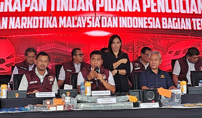Kabareskrim Polri, Komjen Pol Wahyu Widada saat konferensi pers pengungkapan kasus TPPU yang dikendalikan narapidana narkoba. (Foto: PMJ News/Fajar)