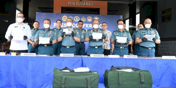 TNI AL Gagalkan penyelundupan kokain seberat 84,75 kg. (Foto: PMJ/Dispenal).