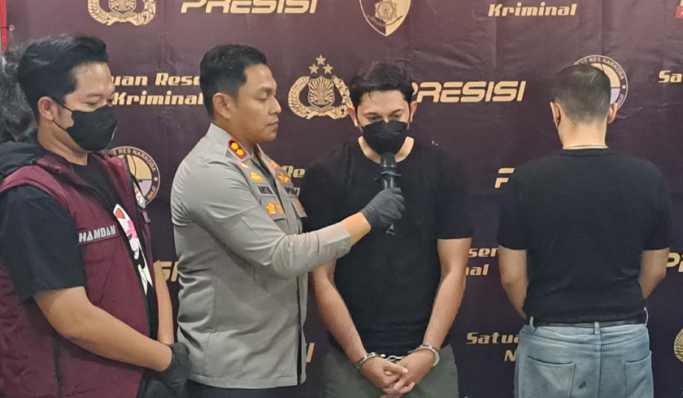 Artis Andrew Andika diamankan polisi terkait dugaan penyalahgunaan narkoba. (Foto: PMJ News/Fajar)