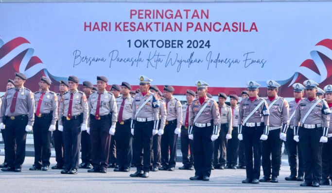 Polda Metro Jaya menggelar upacara peringatan Hari Kesaktian Pancasila 1 Oktober 2024 di Lapangan Presisi. (Foto: PMJ News)