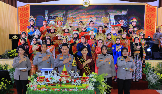 Kapolri Jenderal Lisyto Sigit Prabowo saat menghadiri acara HUT Polwan. (Foto: PMJ News)