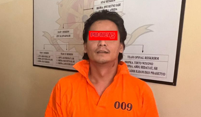 Polisi menangkap pelaku penodongan senjata terhadap enam petugas PPSU Pejaten Timur, Pasar Minggu, Jakarta Selatan. (Foto: PMJ News/Istimewa)