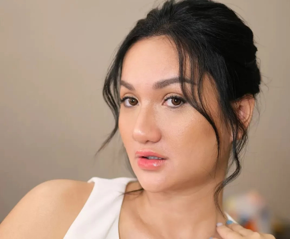 Tengku Dewi hadapi sidang perceraian. (Foto: PMJ/Instagram).