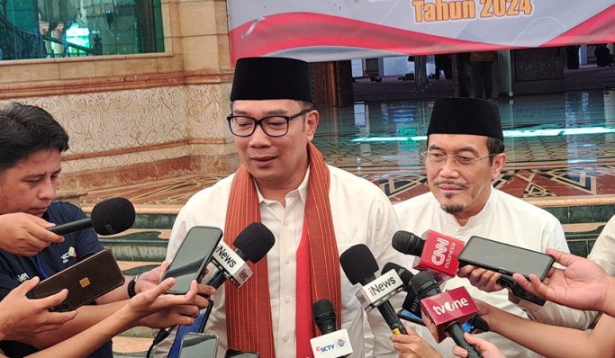 Calon Gubernur Jakarta Ridwan Kamil saat menghadiri Doa Bersama untuk Pilkada Damai 2024 di Polda Metro Jaya. (Foto: PMJ News/Fajar)