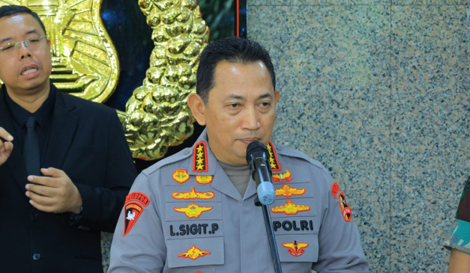 Kapolri Jenderal Listyo Sigit Prabowo saat memberikan keterangan pers. (Foto: PMJ News)