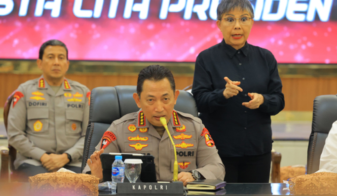 Kapolri Jenderal Listyo Sigit Prabowo saat memberikan keterangan pers. (Foto: PMJ News)